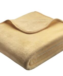 De luxe filt i beige färg storlek är 150 x 200 cm. Materialet är microfibrer mjukt och mysig